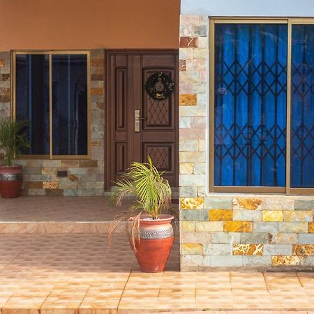 Afranasa Inn Tema Exteriér fotografie