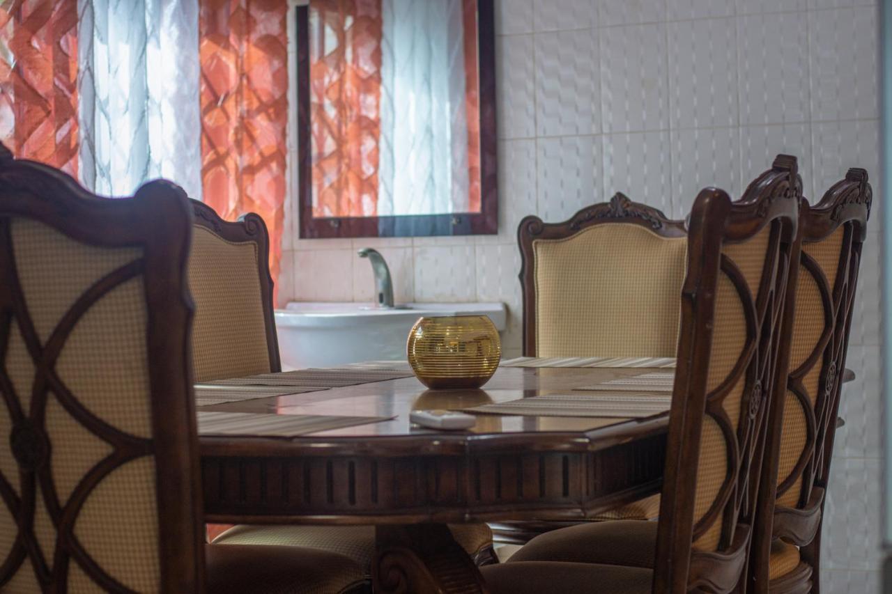 Afranasa Inn Tema Exteriér fotografie