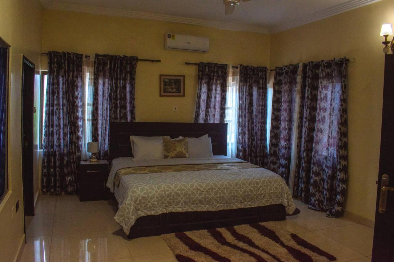 Afranasa Inn Tema Exteriér fotografie