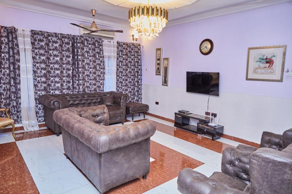 Afranasa Inn Tema Exteriér fotografie